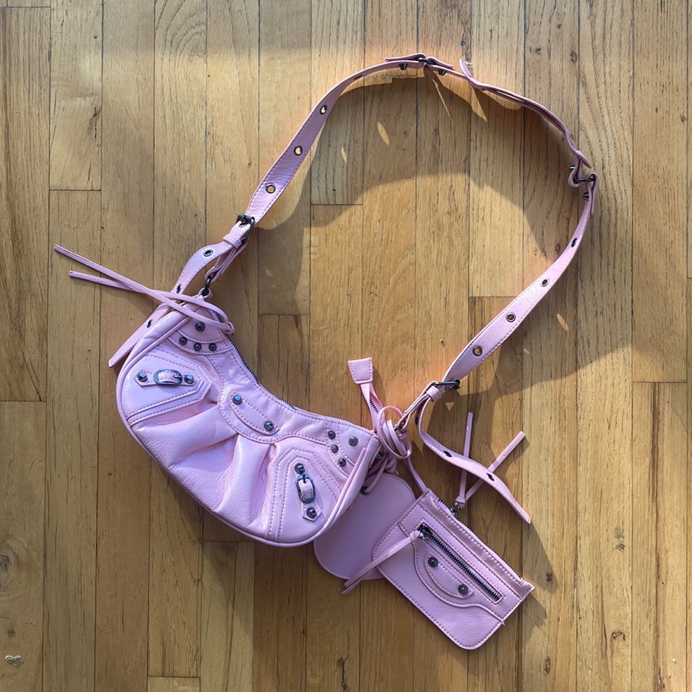 Pink saddle shoulder bag in brand new condition never worn - cagole bag